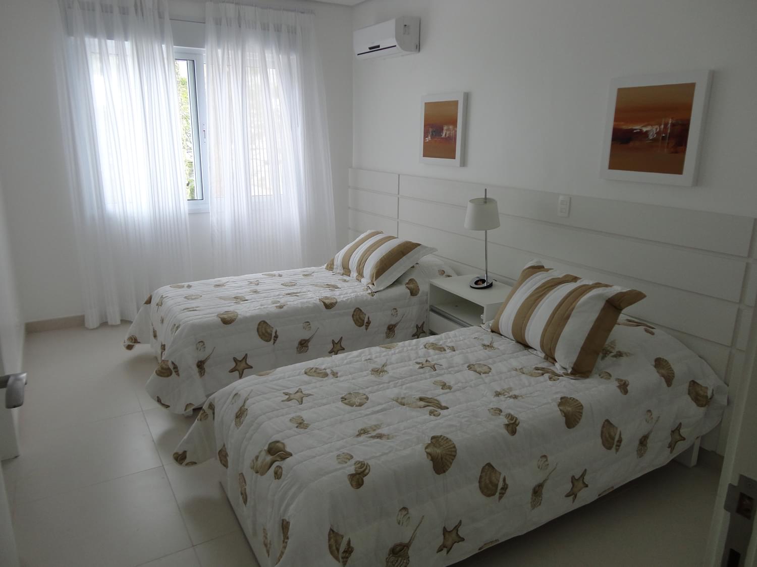 巴西 Caraguatatuba 海滨别墅，现代简约风格与自然完美融合-6