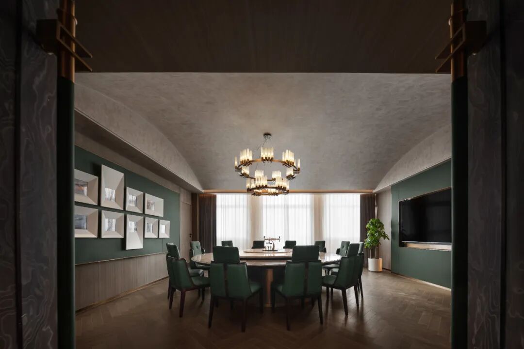 JDKJDesign｜北京·軍中綠花酒店：科技象徵美學與軍旅情懷的交融-54