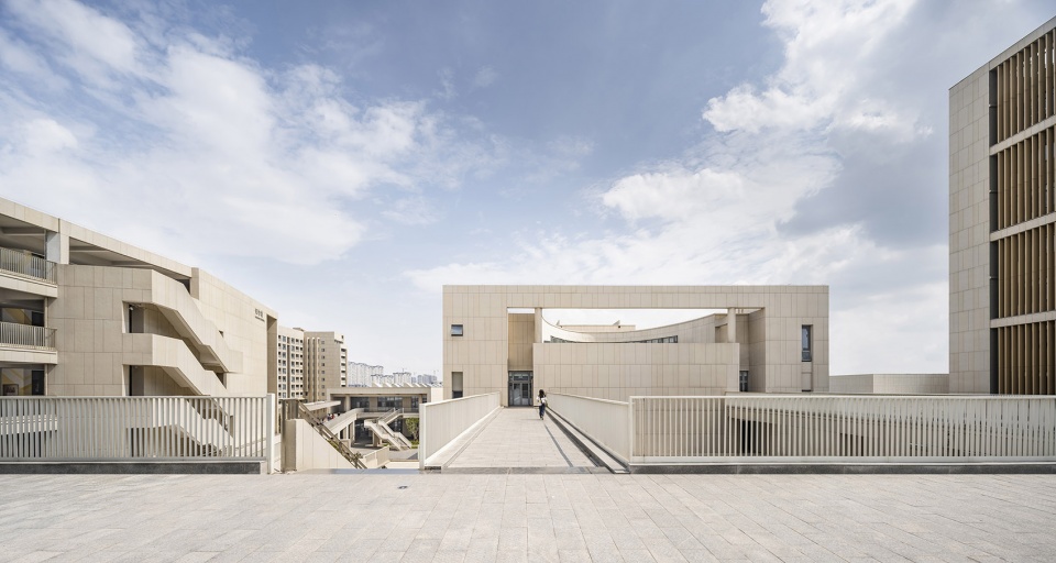 江苏省靖江高级中学新校区丨中国江苏丨江苏中锐华东建筑设计研究院有限公司荣朝晖工作室-144