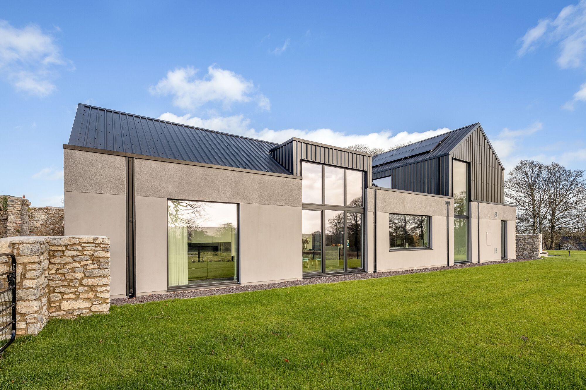 有围墙的花园式住宅丨爱尔兰丨Steve Burke-32