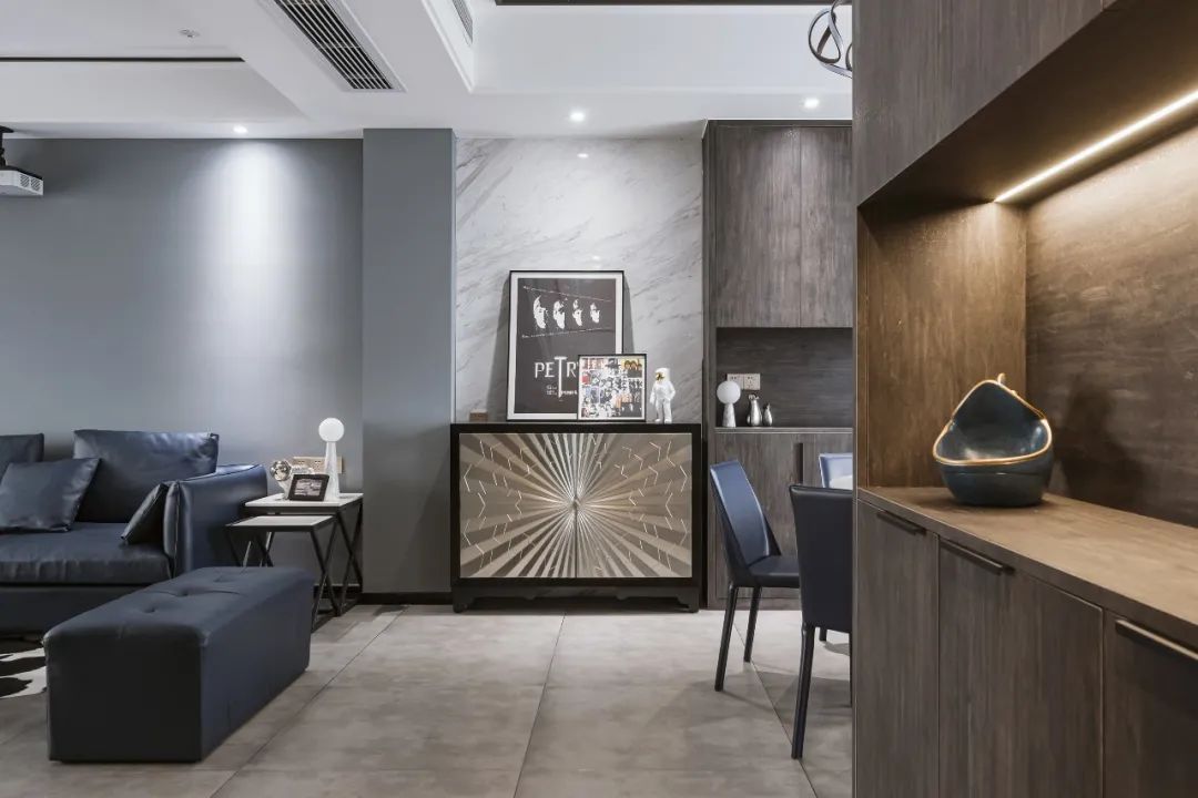 140m²现代简约三室,无玄关空间储物设计案例-23