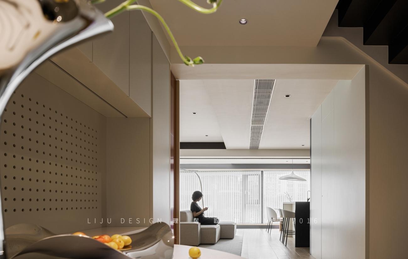 挪楼梯,借天光,还原五缘湾 230㎡复式的大宅感丨中国厦门丨理居设计-45