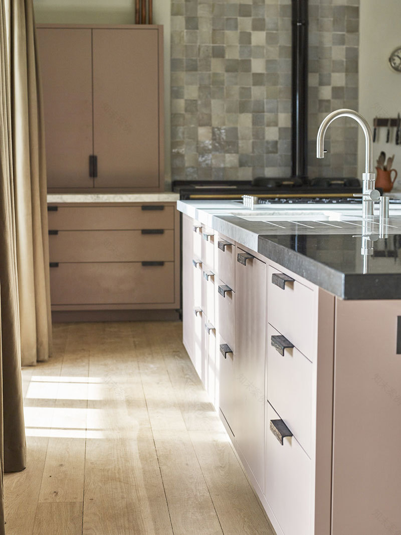 英伦乡村自然风 | Devon 郡舒适小屋设计与自然完美融合-14