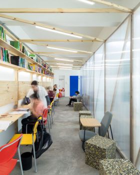 Forca Estudo Personalizado School / Pianca Arquitetura