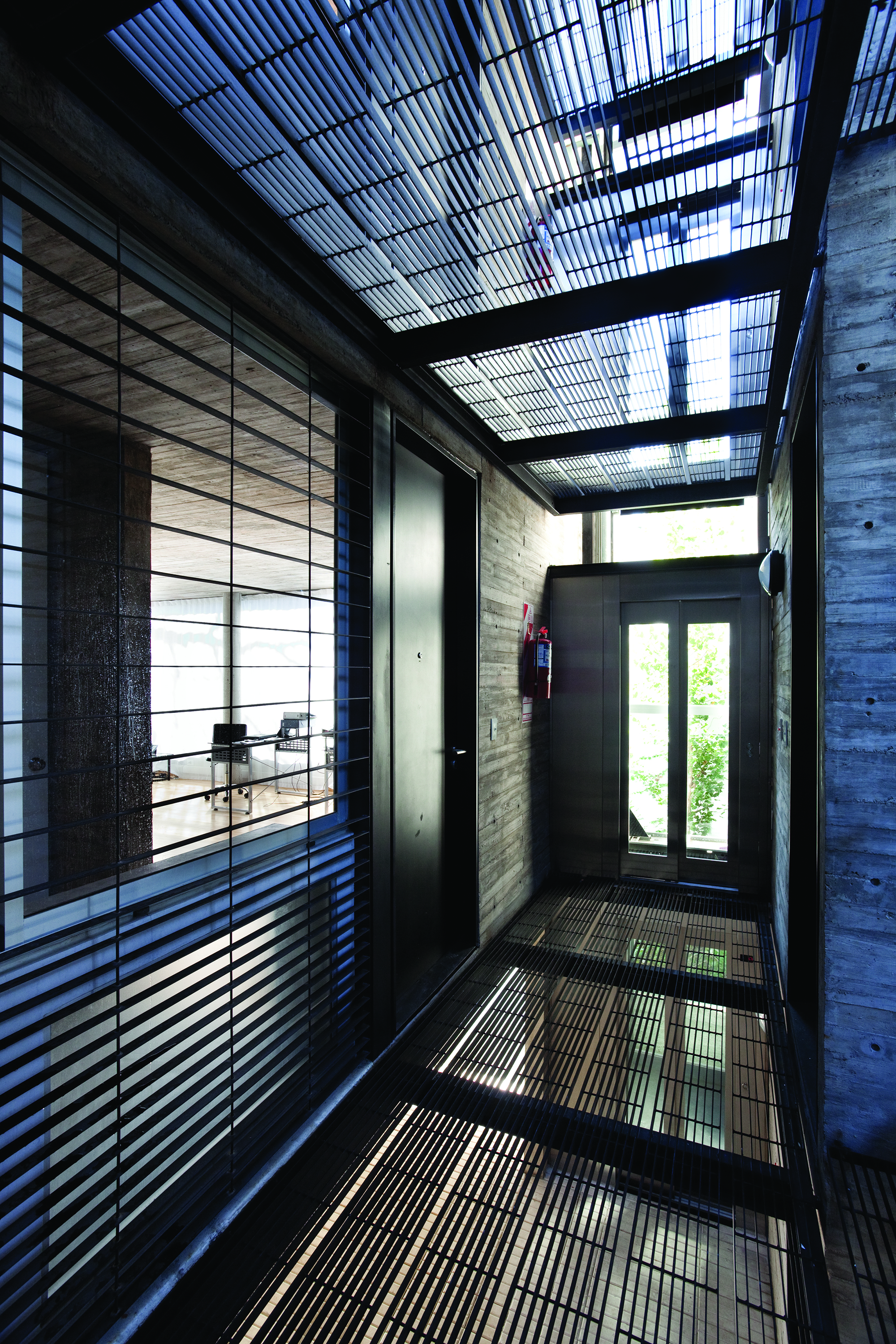 CS 大楼 | 突破常规的混凝土住宅设计-14