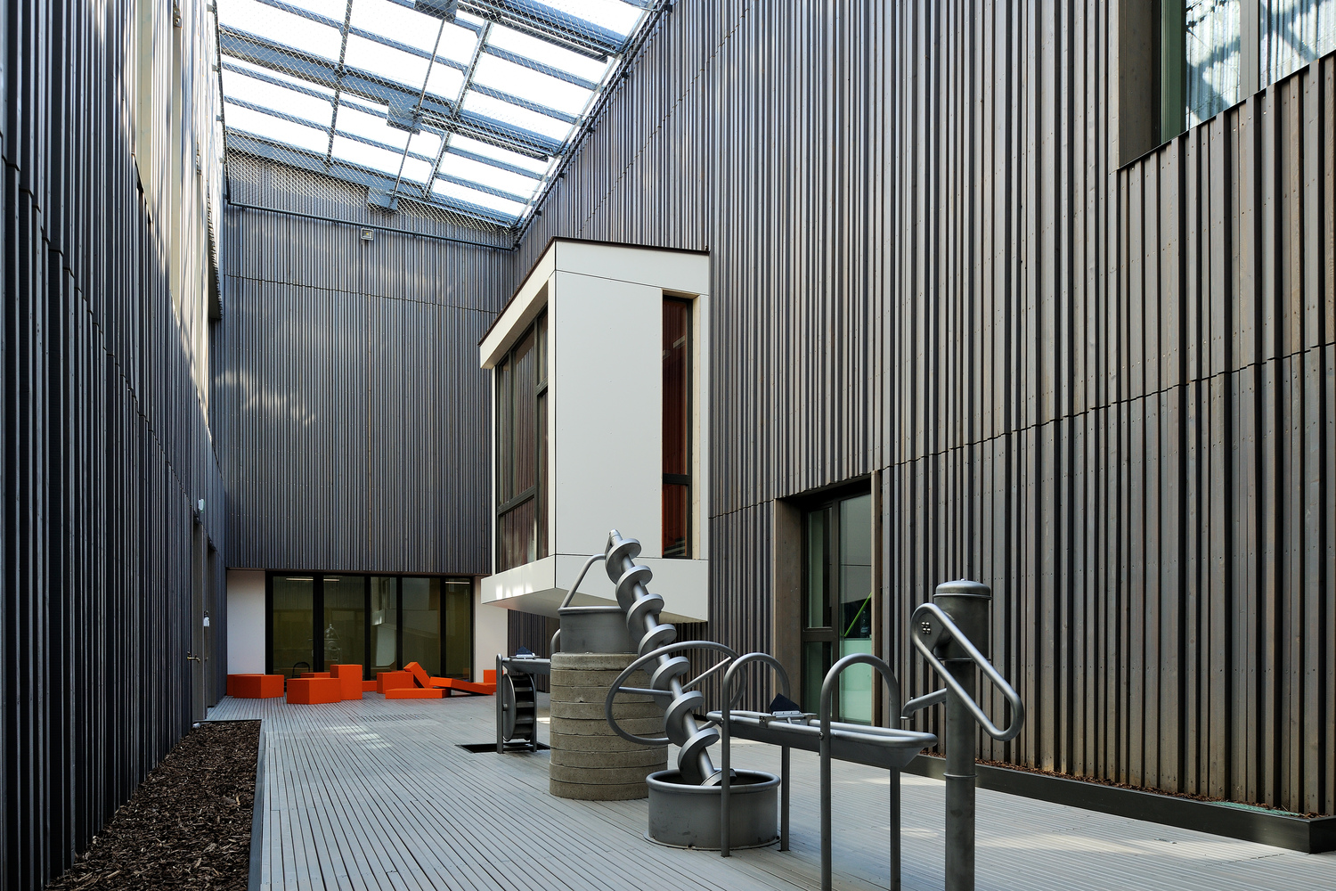 法国圣西尔学校的绿色环保设计-45