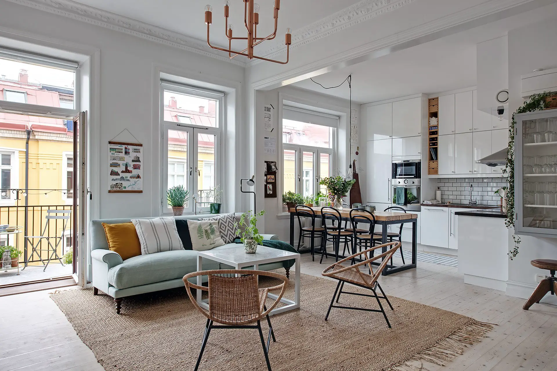 瑞典百年建筑的现代厨房改造-1