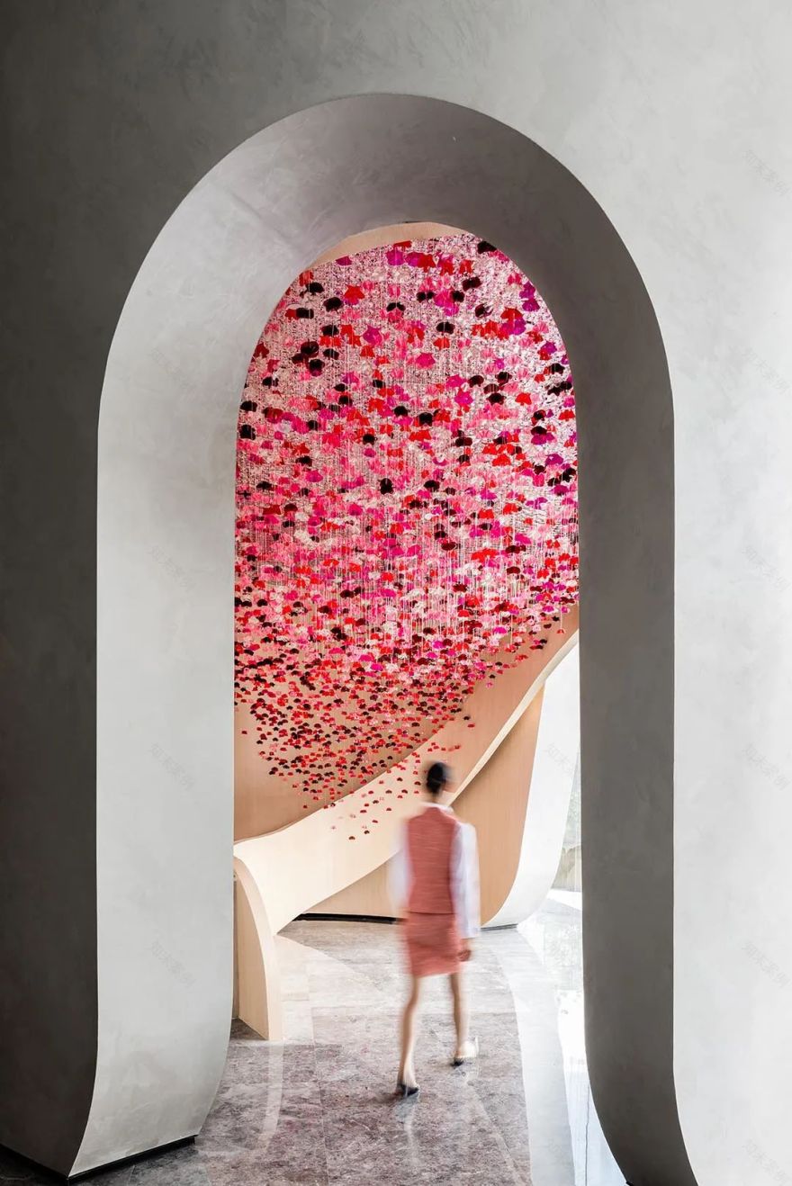 昆明龙湖·天璞售楼处 | 花都的浪漫共生-18