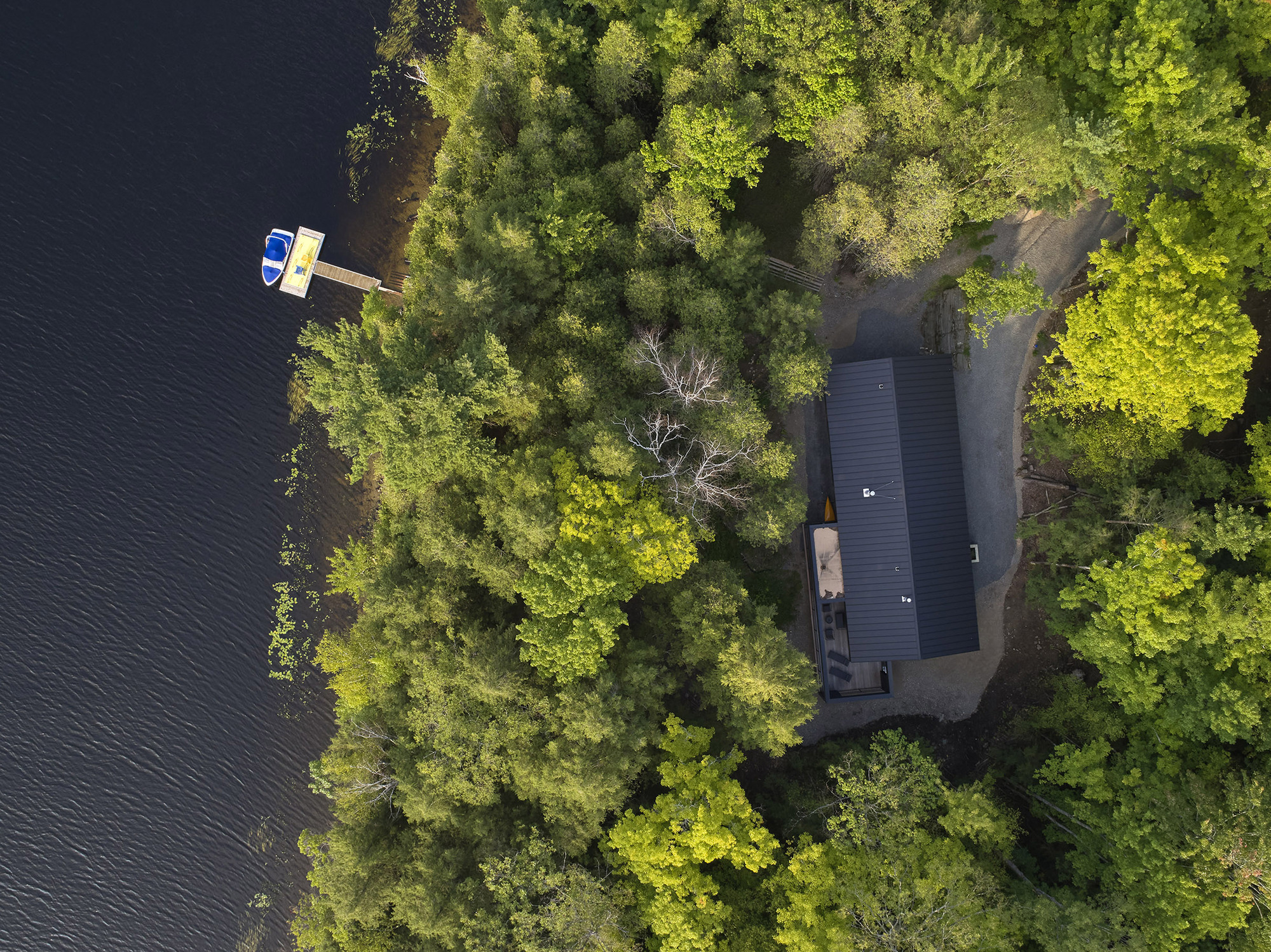 肯纳贝克湖边小屋丨加拿大丨Zerafa Studio-38