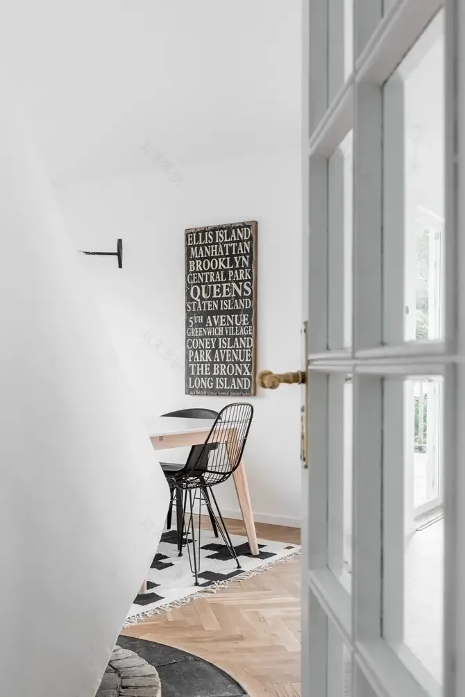 晨光微曦,等待春归的温暖公寓-7