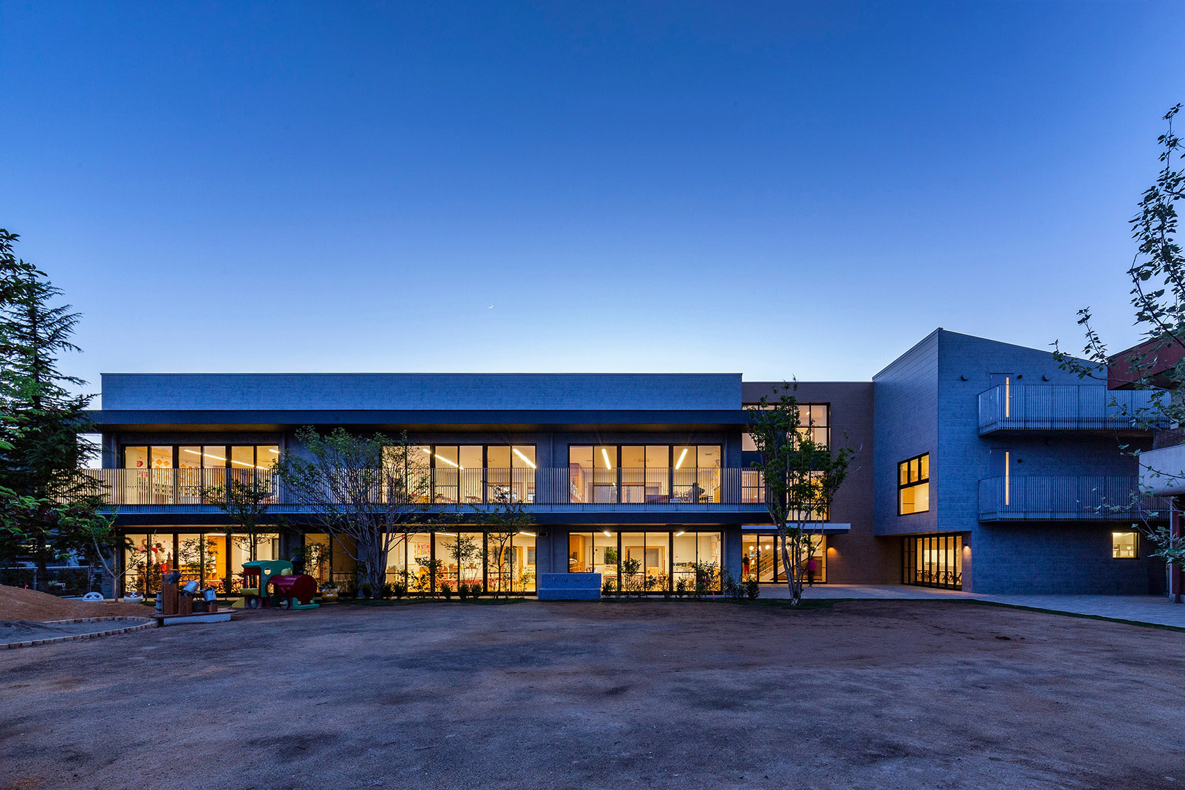 EZ托儿所,日本 / HIBINOSEKKEI + Youji no Shiro + KIDS DESIGN LABO-33