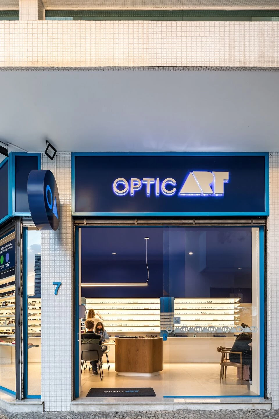 光艺术商店丨巴西丨Solo Arquitetos-16