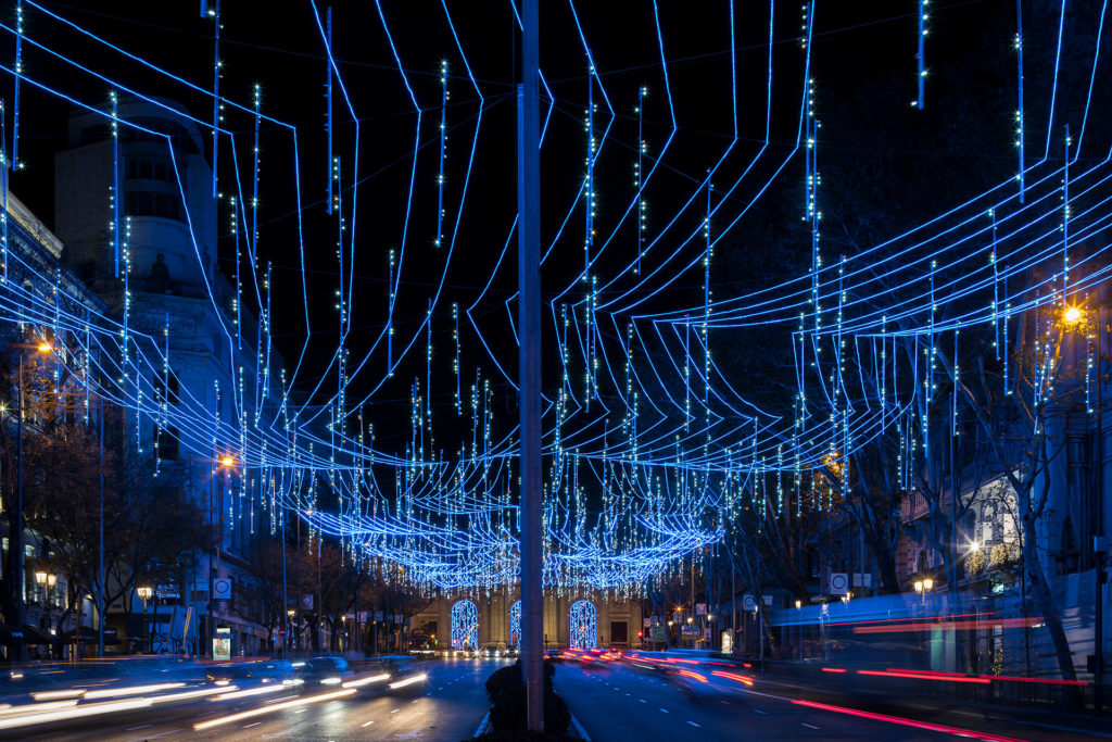 星际之舞·马德里街道的光影艺术-18