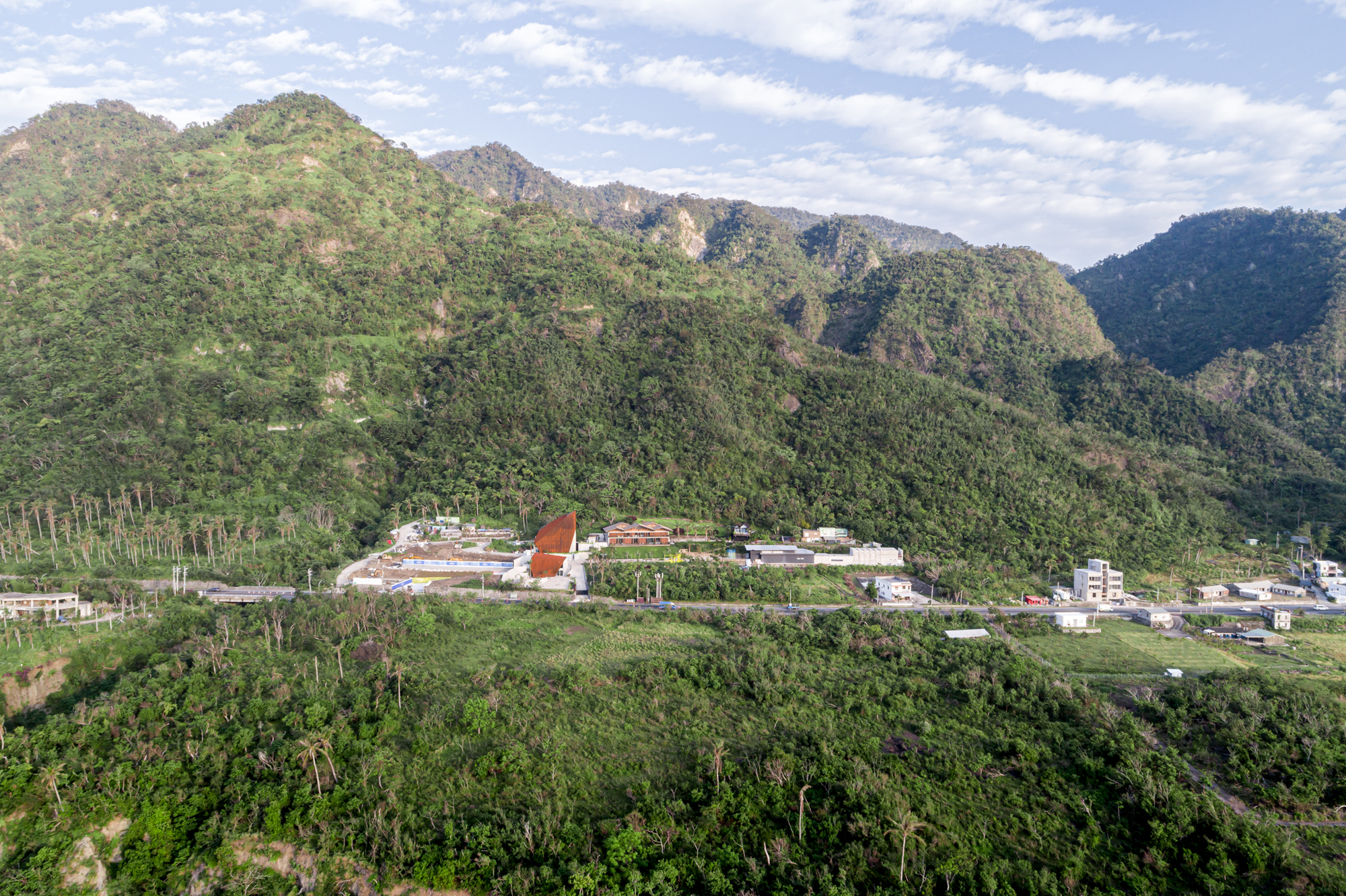 Paul Chiang Art Center / Behet Bondzio Lin Architekten-52
