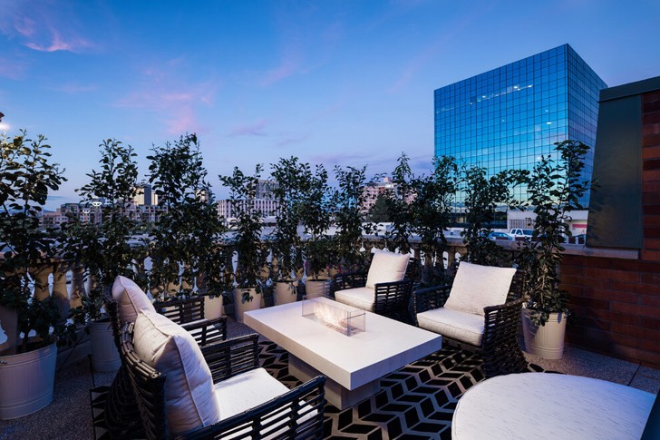 繁华都市中的五层红砖别墅-29