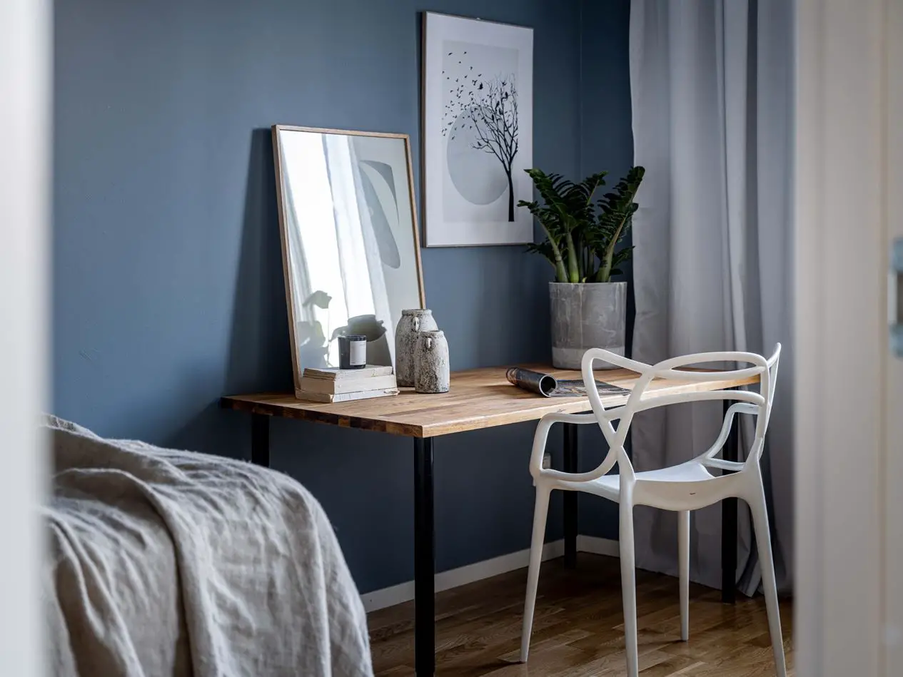 现代一居室公寓巧妙运用半玻璃墙设计-12