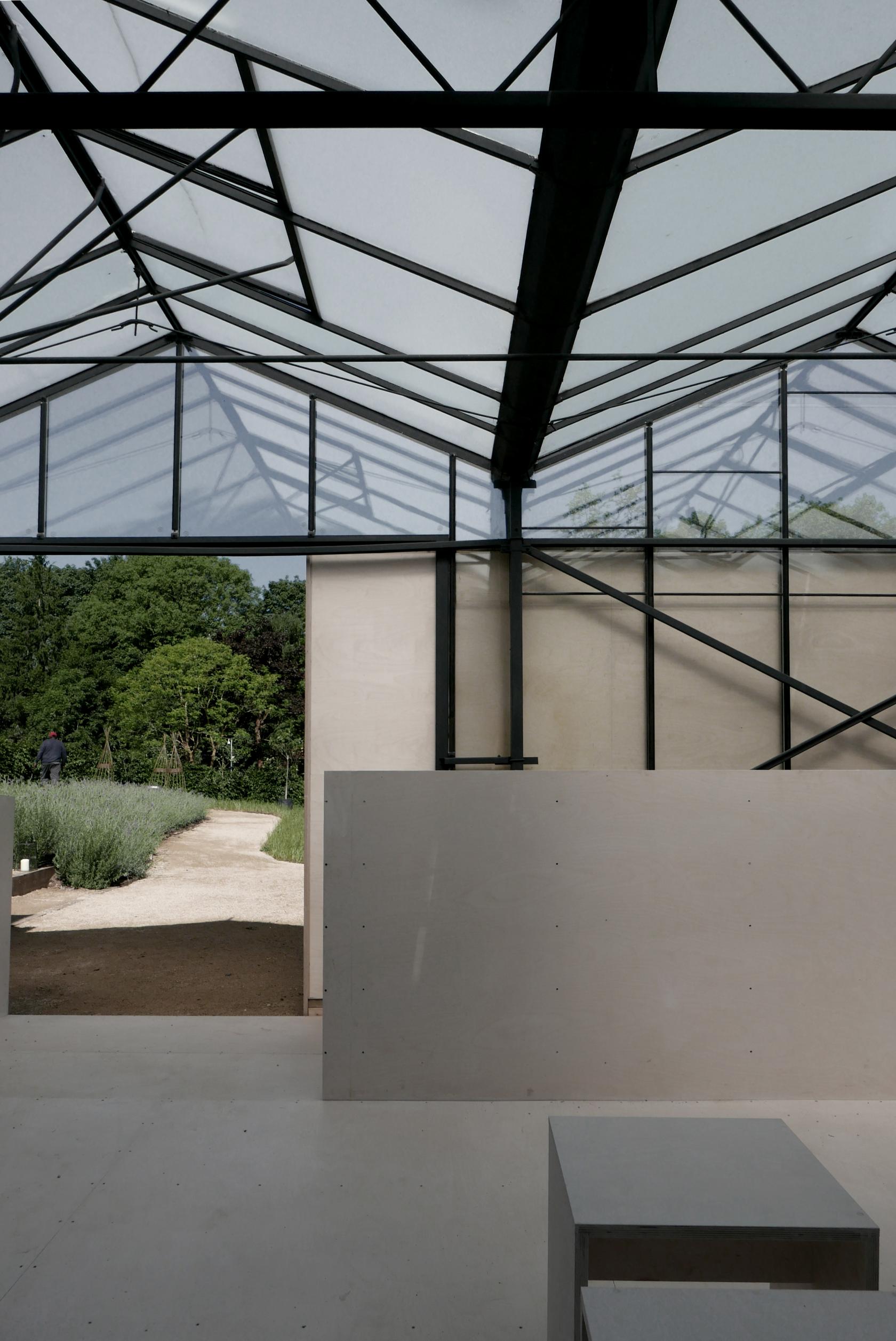 Derelict glasshouse in London transformed by HASA Architects    在伦敦的废弃温室，由HASHAS建筑师改造-7
