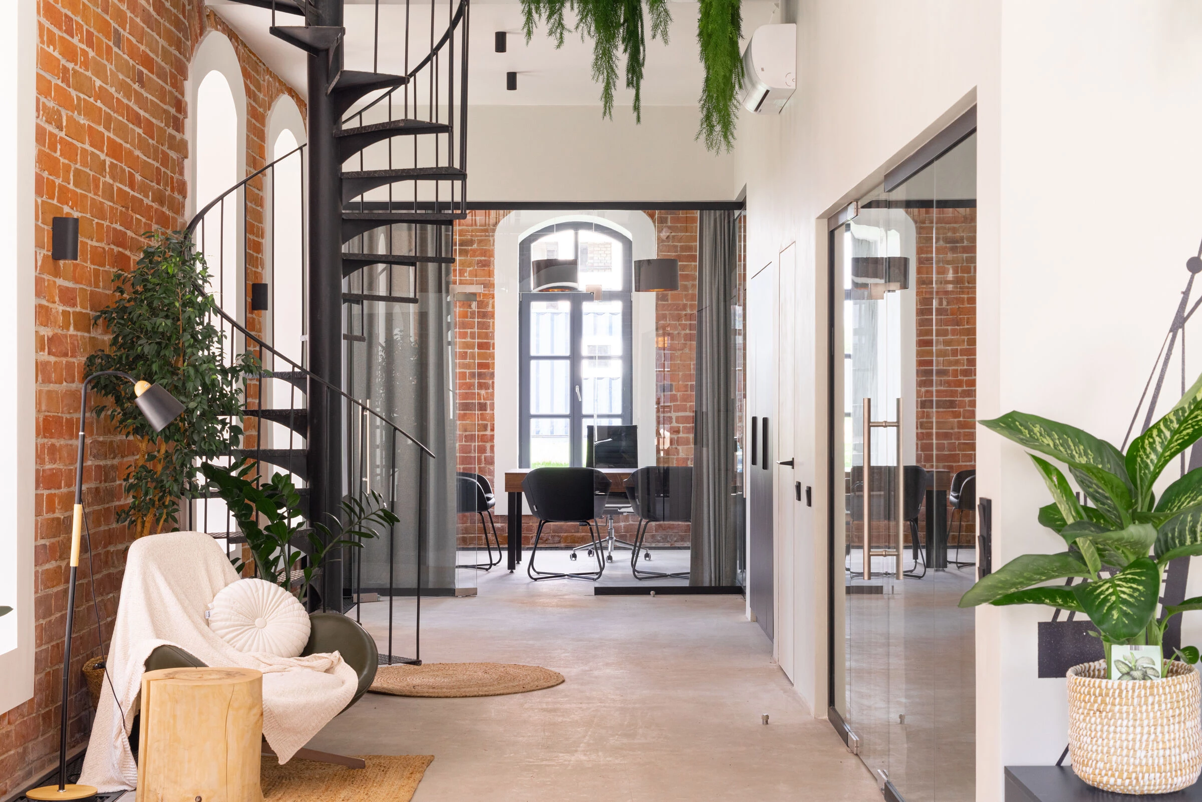 俄罗斯河港历史电站变身办公室丨俄罗斯秋明丨Brusnika Company-21