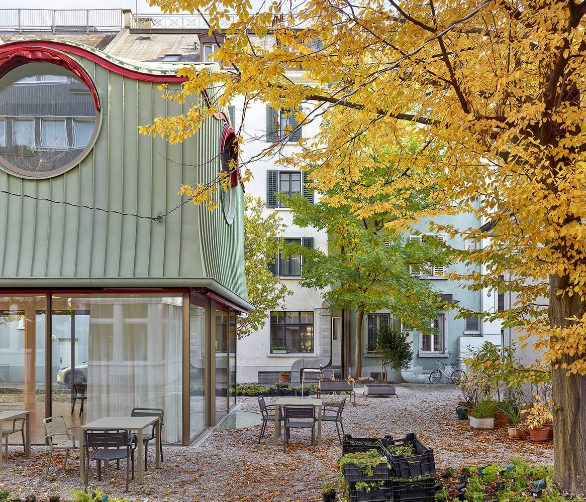 瑞士庭院建筑设计 | St Peter & Paul Courthouse-15