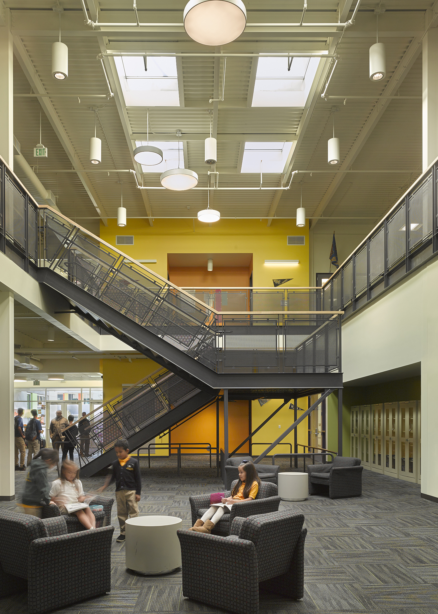 重构废弃场地,打造灵活学习空间的山顶学校-10