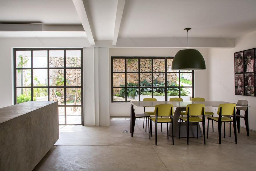 垂直艺术空间 · 巴西 Atelier Horto 摄影工作室-6