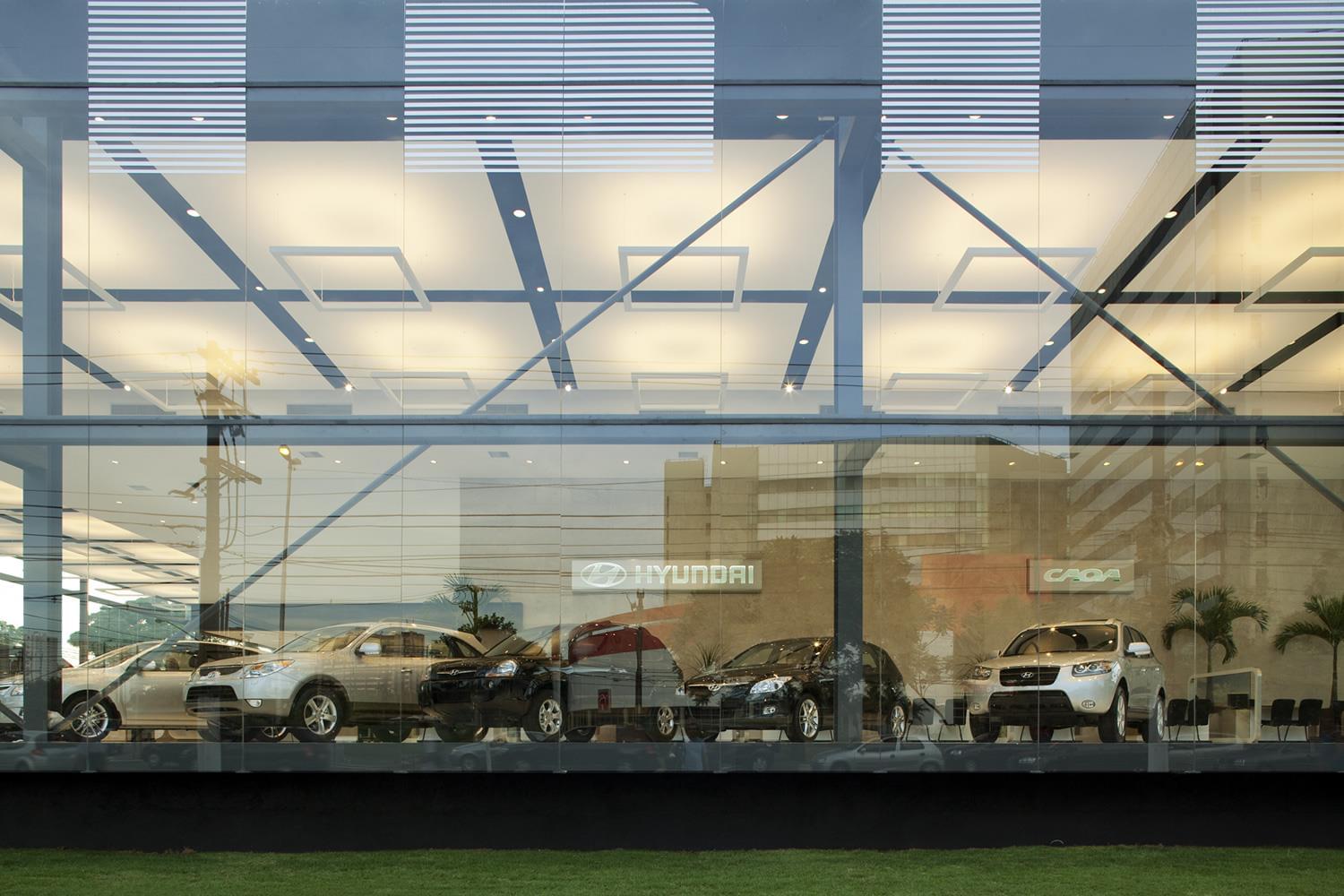 现代 CAOA 莫伦比-9