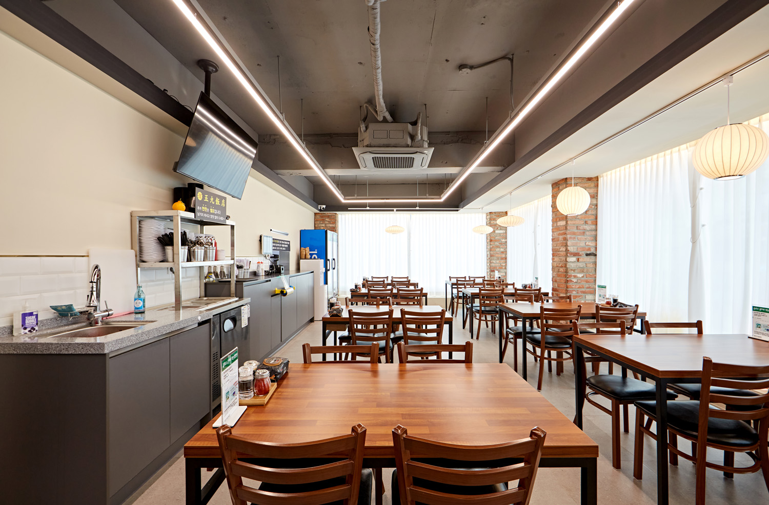 25 平米极简中式住宅，白色与木色完美融合-7