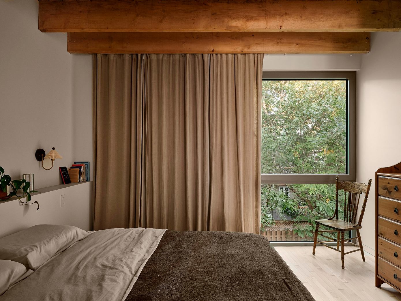 舒博·CHB静谧城市更新项目 （注：ShoeBo推测为品牌名音译成舒博 ，CHB因不清楚其具体指代，保留原样） 丨加拿大蒙特利尔丨Alexandre Bernier Architecte-6