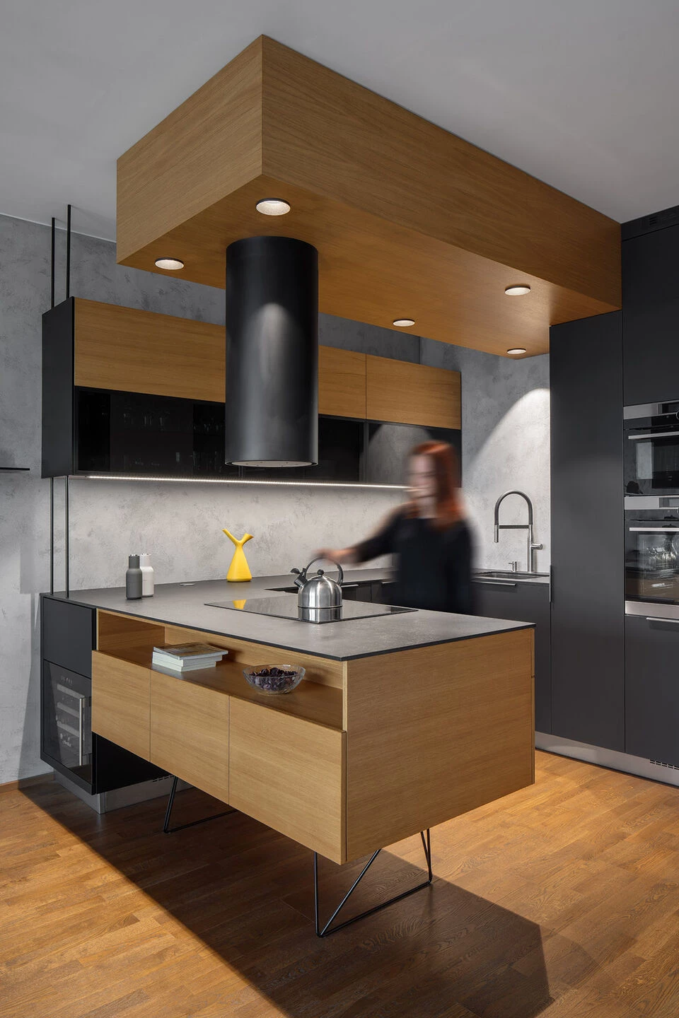 黑金工业风,捷克公寓中的宁静空间-16