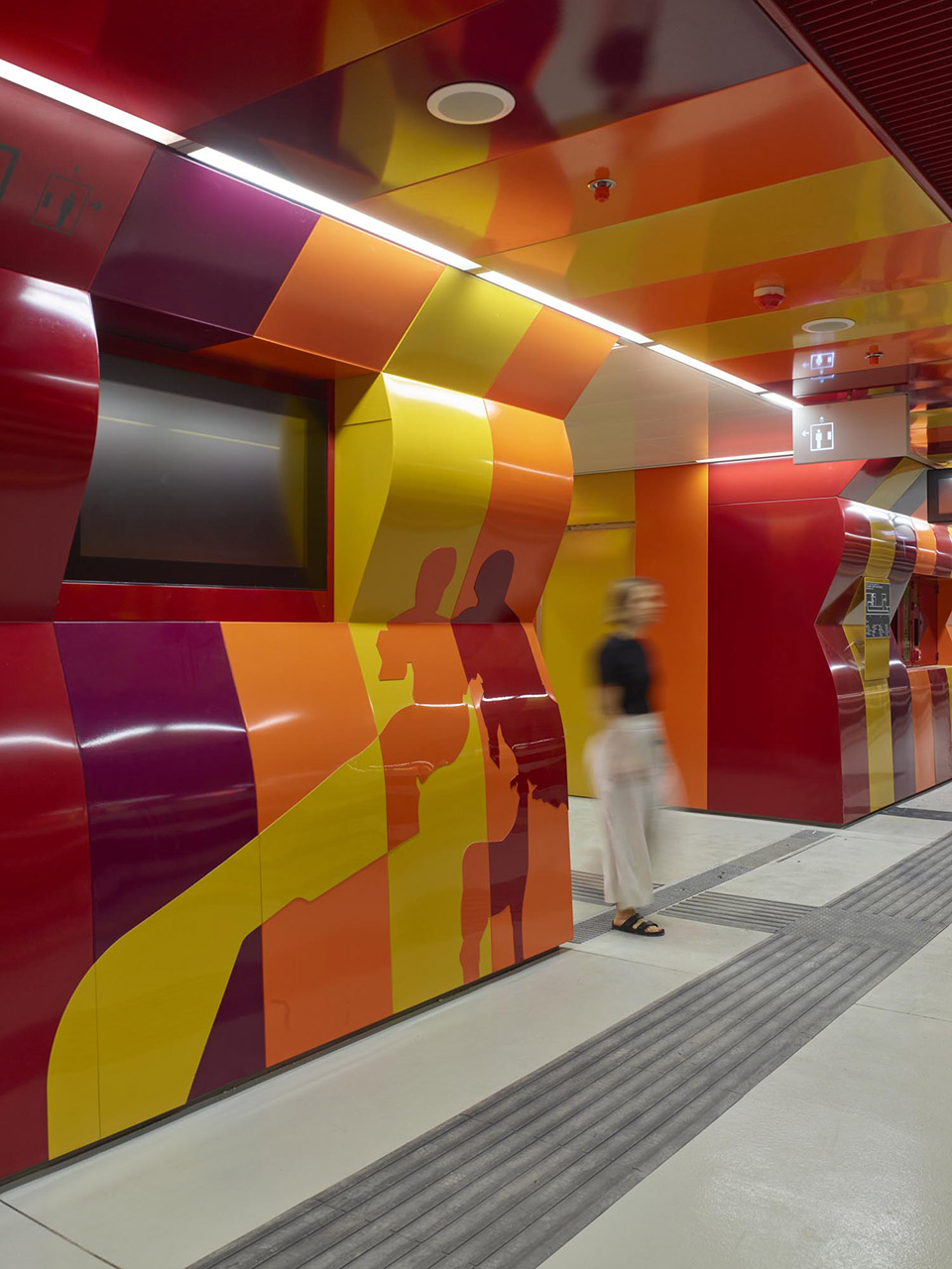 那不勒斯中央商务区车站丨意大利那不勒斯-56