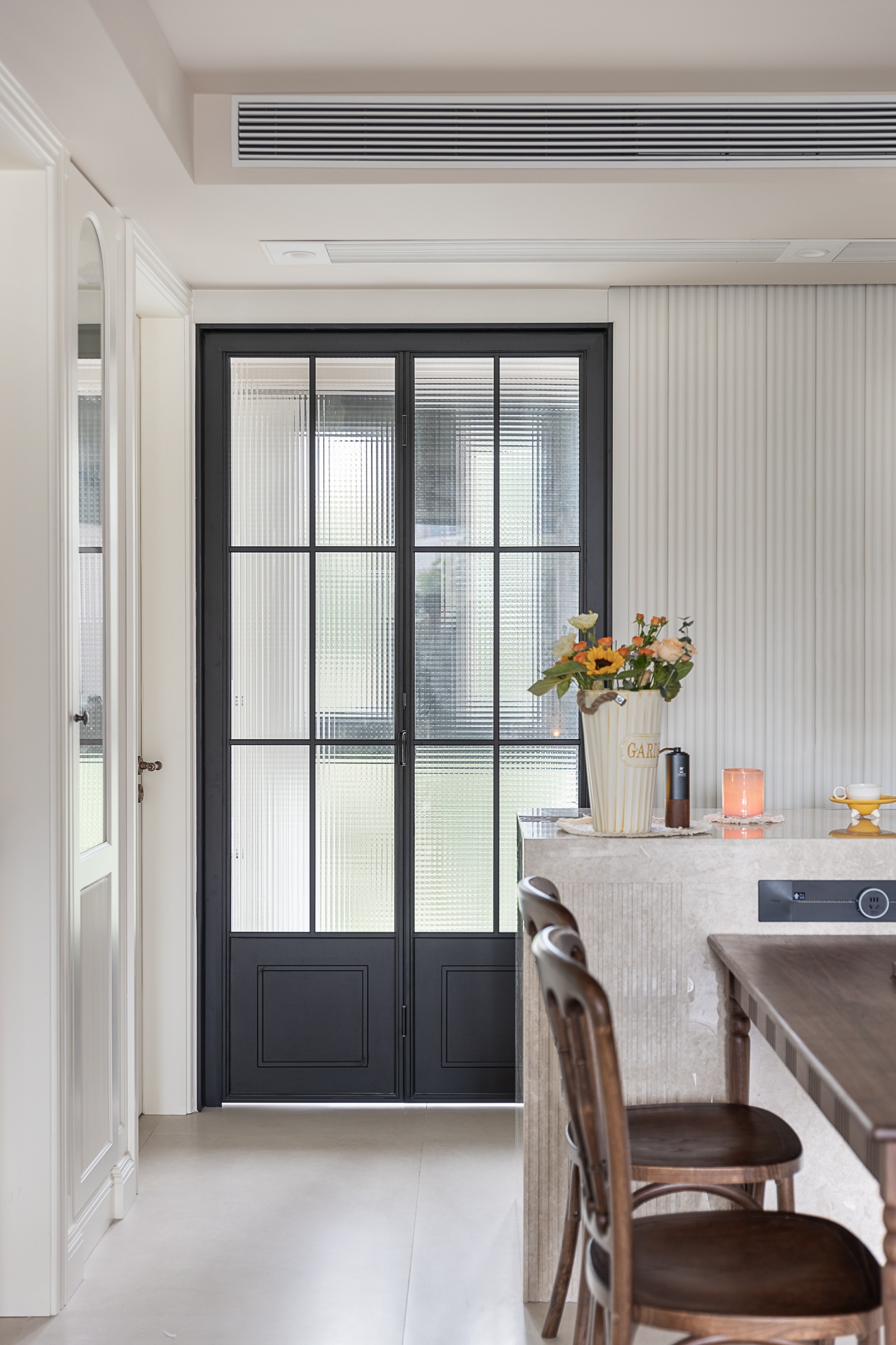 海归家庭致敬经典丨中国上海丨春茉空间设计-23