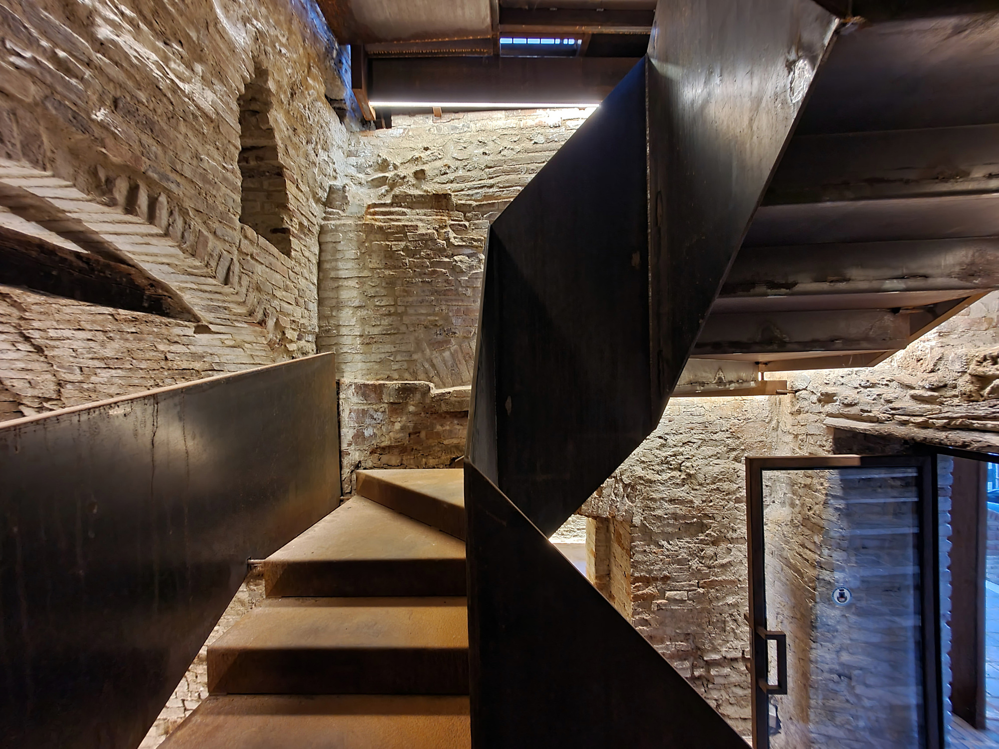 加贝拉门丨意大利丨Rocco Valentini Architecture-29