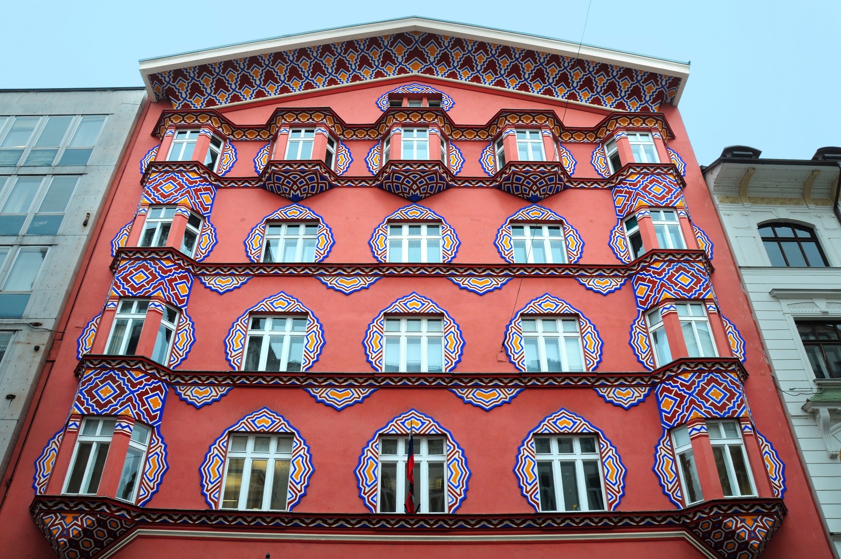 卢布尔雅那旧银行建筑丨斯洛文尼亚丨伊万·武尔尼科与海伦娜·武尔尼科-0