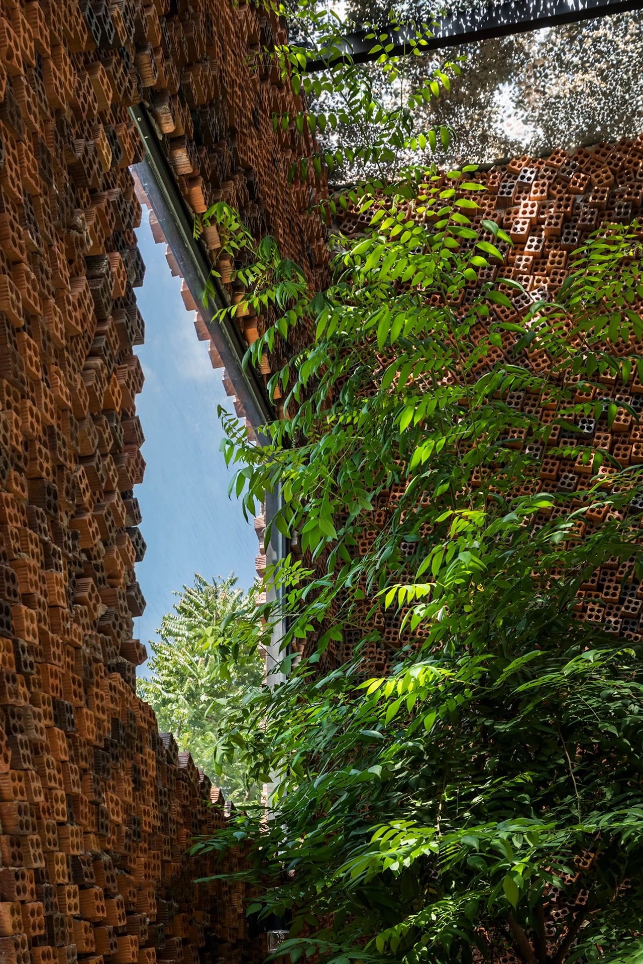 全球最具创意的十座红砖建筑丨孟加拉国丨PMA Madhushala,Sthapotik,CTA 等-58