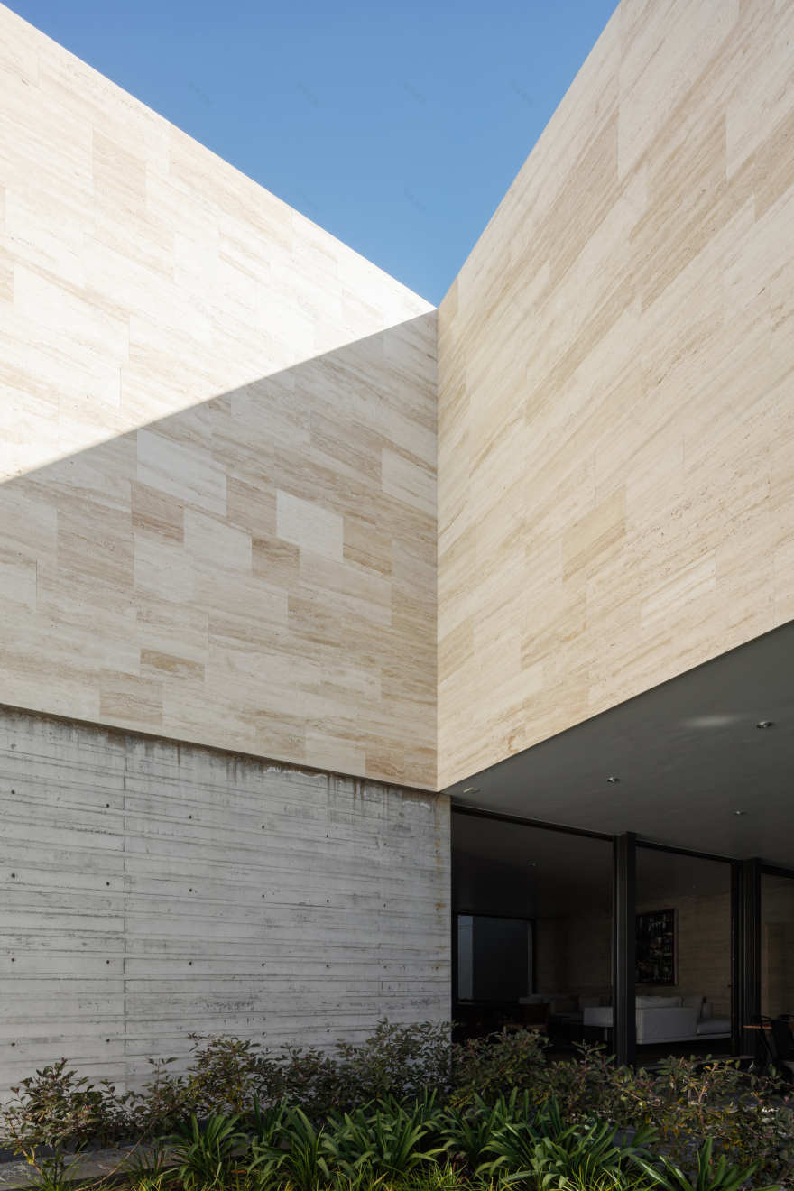 墨西哥别墅设计,双层空间与私密庭院相融合-23