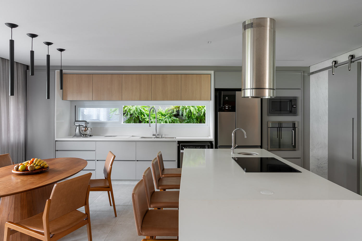 Casa Cubo: Modern Brazilian Home Revived-7