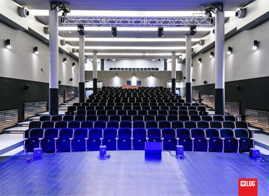 LUG Light Factory(诺维萨奇州立高等职业学校礼堂)丨波兰-0