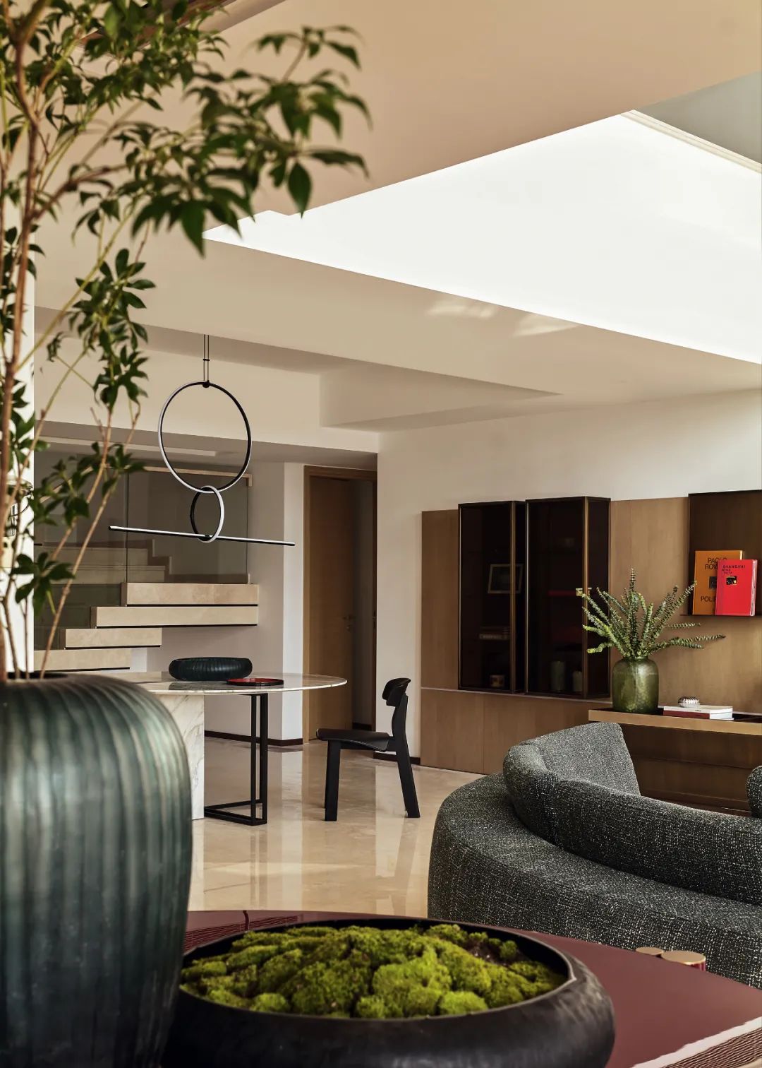 都会主义的空间叙述新技 – 顶层复式公寓室内改造丨中国上海丨上海境物建筑设计咨询有限公司-30