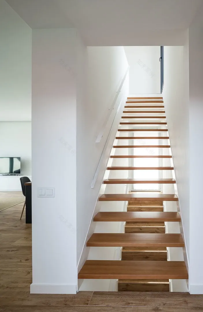 城市景观与自然共生 | 巴塞罗那 Mirador House-19