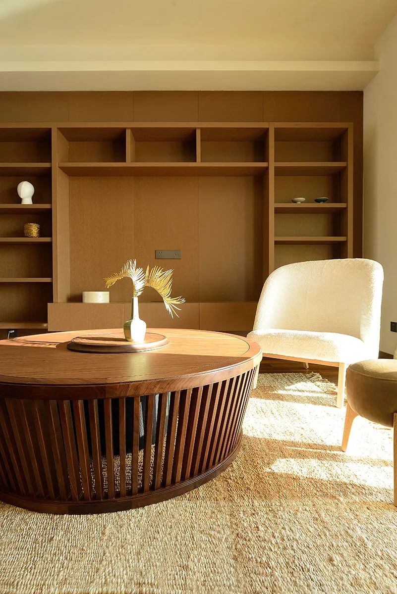 棕调优雅 · 低调豪宅设计丨陈禹-18