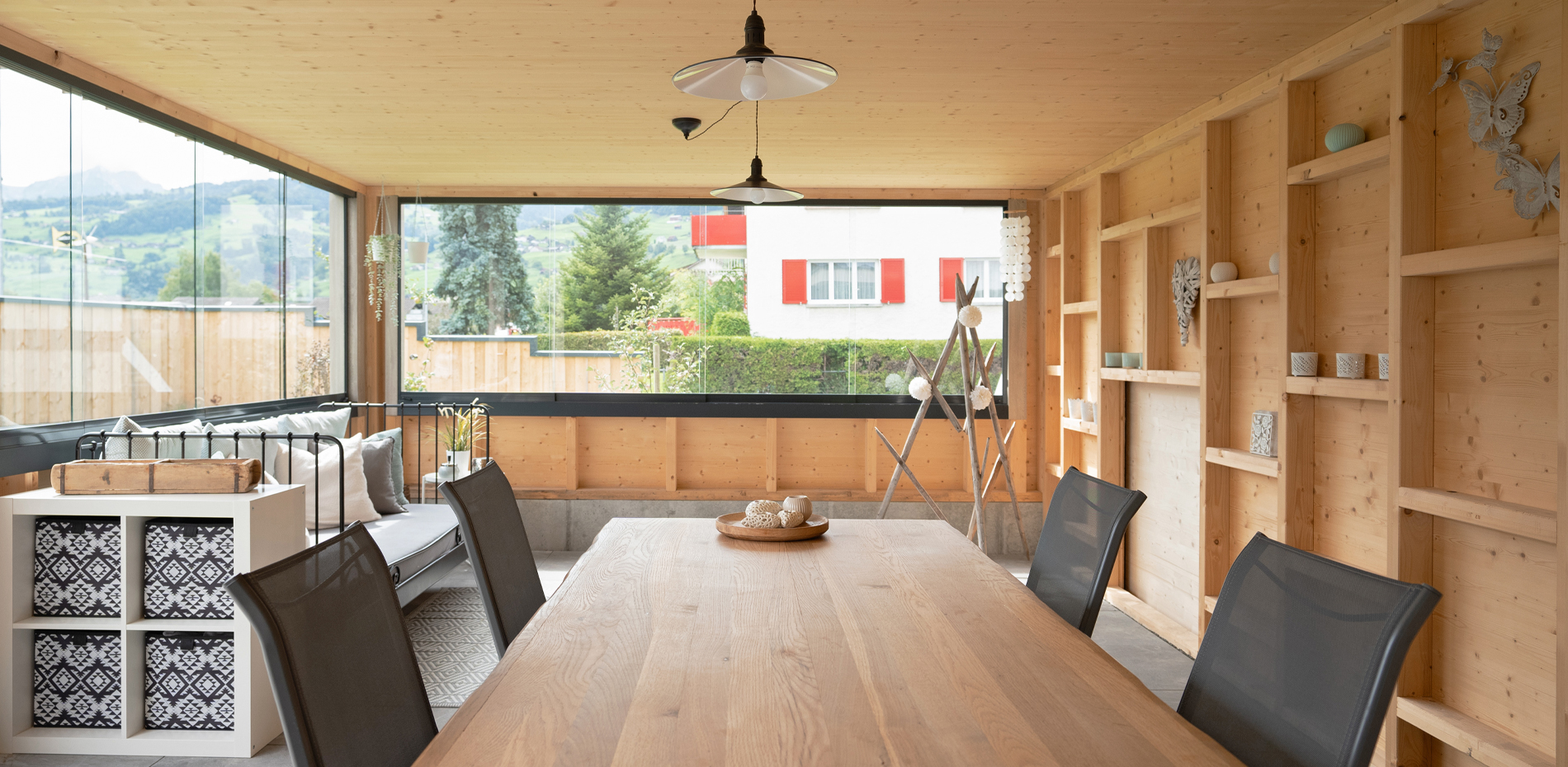 带遮阳座位的扩建建筑丨瑞士-6