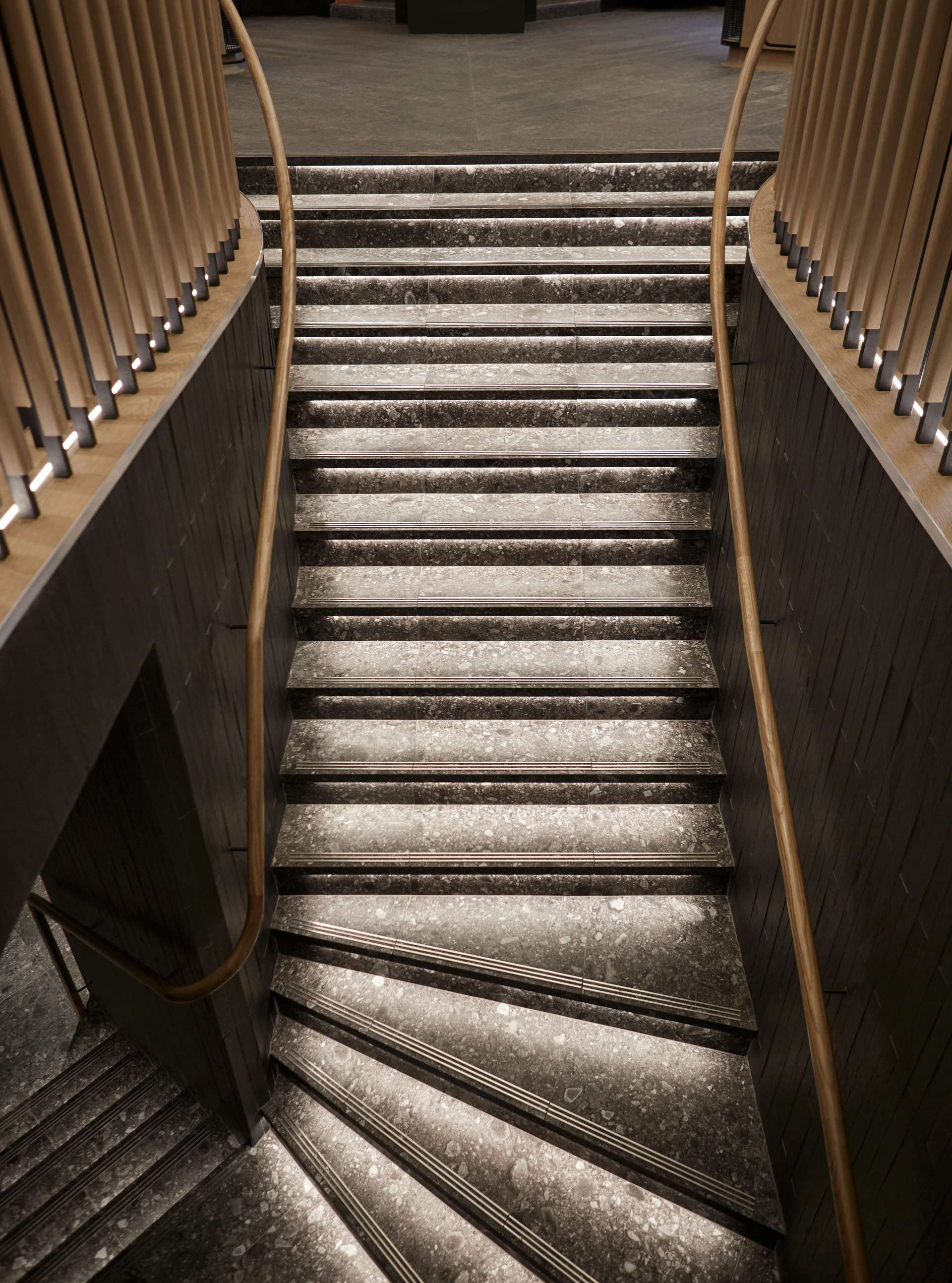 伦敦 Equinox St  James Joyce Wang-2