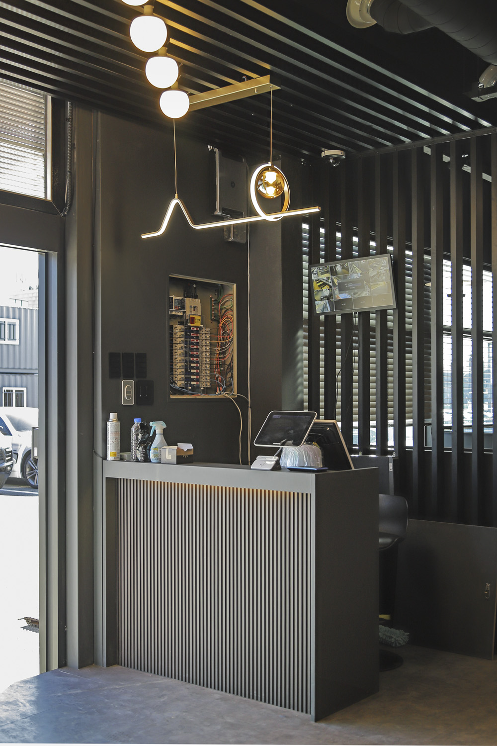 高级黑 | 100 平米家居设计的精致艺术-16