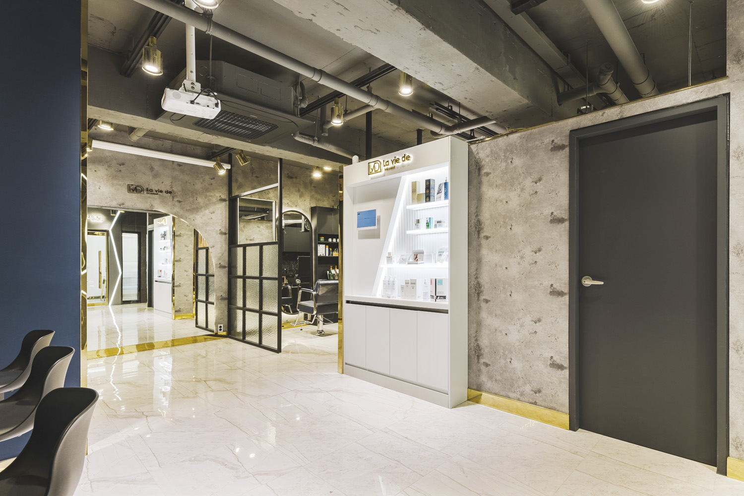 29 平男性美容院，简约奢华的全套空间设计-5