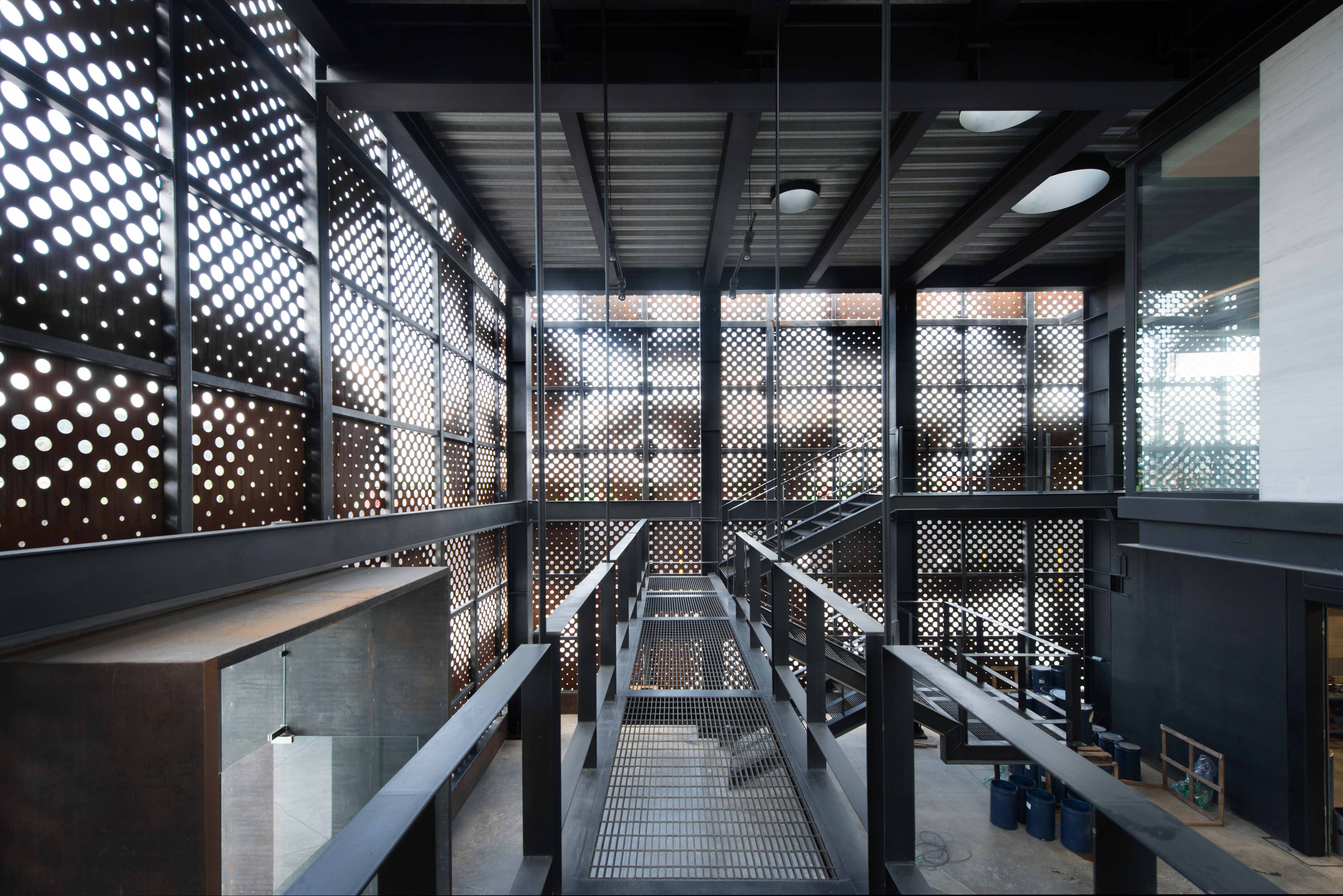 更新中的工厂-16