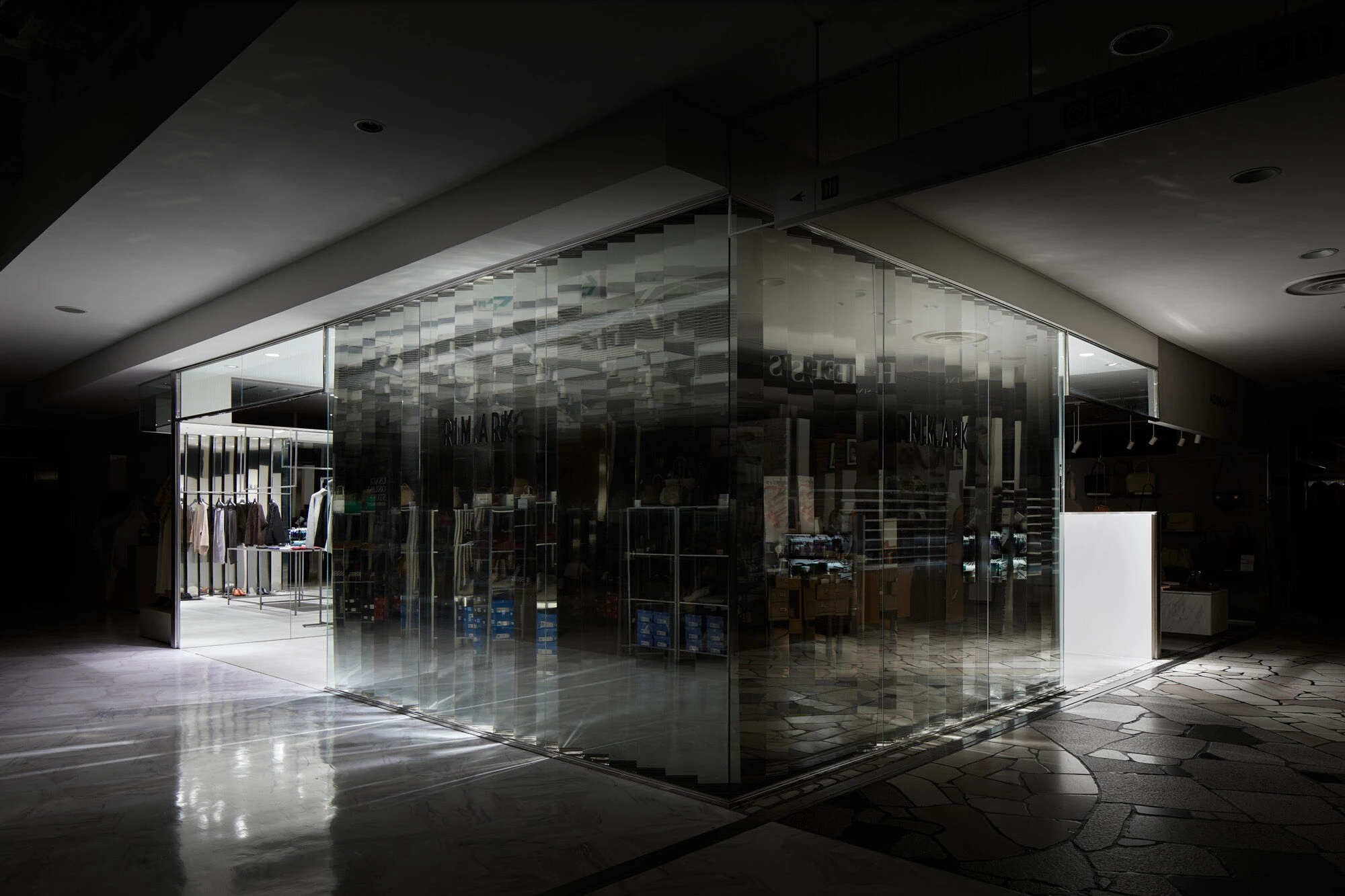 RIM·ARK·shinjuku 室内设计丨日本东京丨Yohei Kawashima architects inc.-18