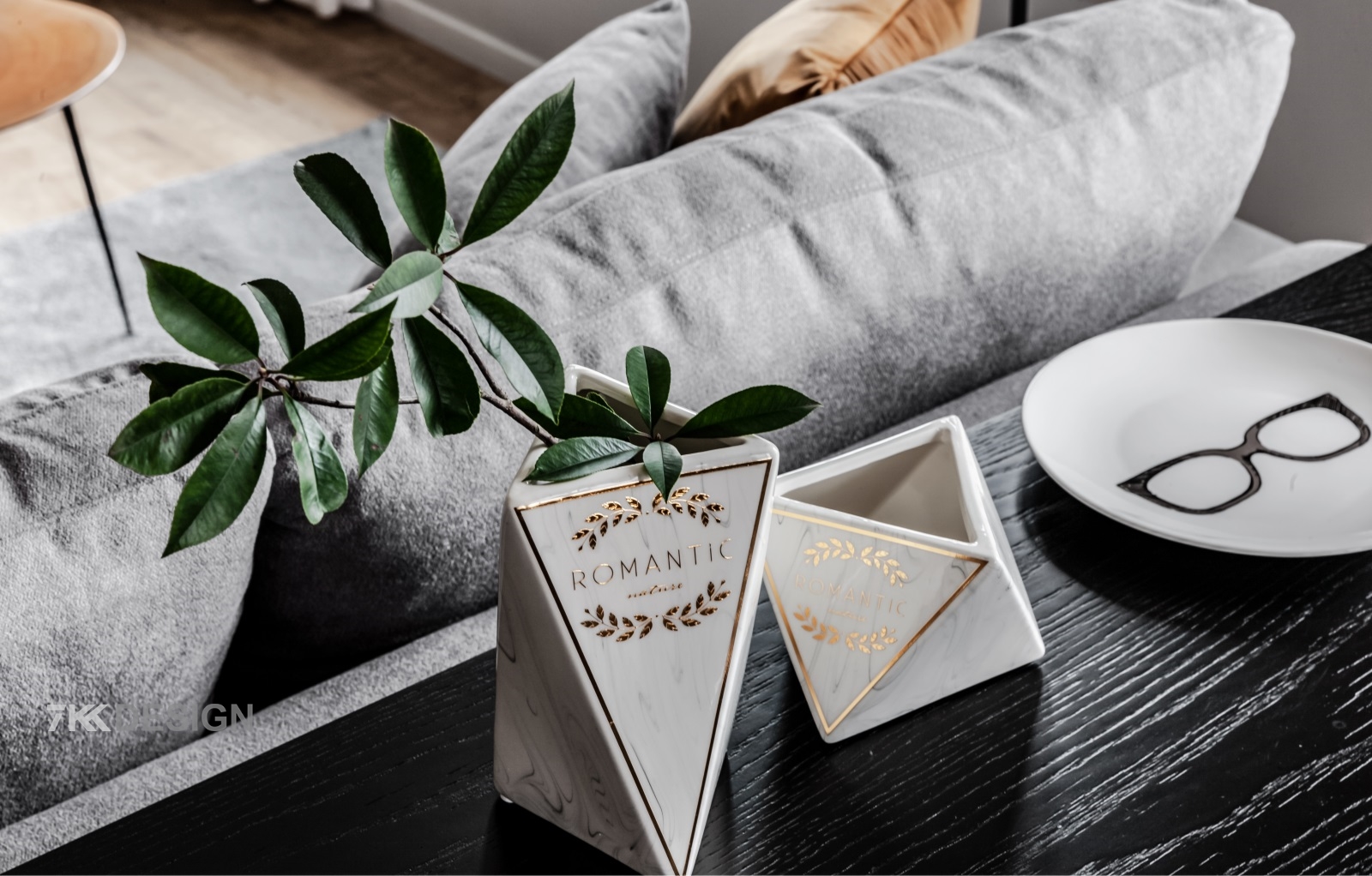 黑白灰工业风的精装房改造-40