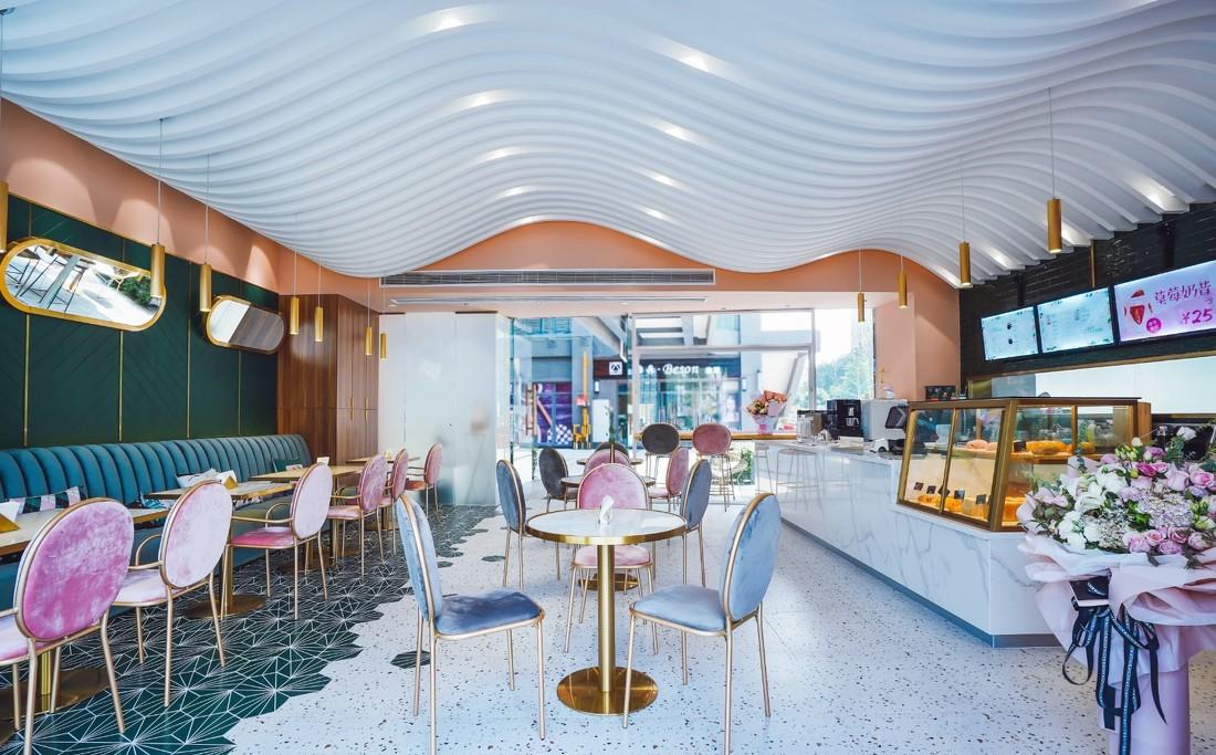 梦幻甜品店，全景玻璃墙，定制沙发，夜晚璀璨-6