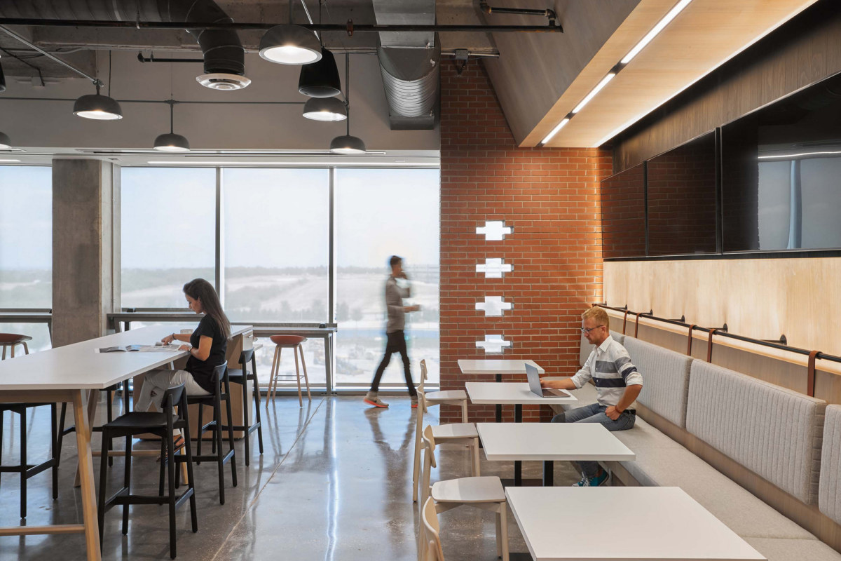 替代技术公司办事处 - 弗里斯科-15