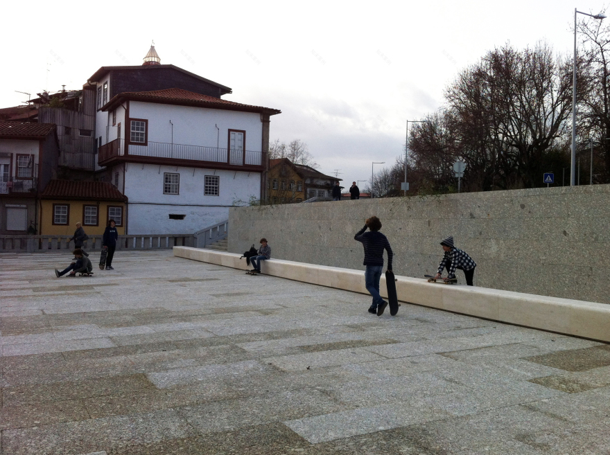 普拉亚杜图拉尔,圣达马索林荫大道和圣安东尼奥街城市更新项目丨葡萄牙丨米尼奥大学建筑学院研究中心等-87